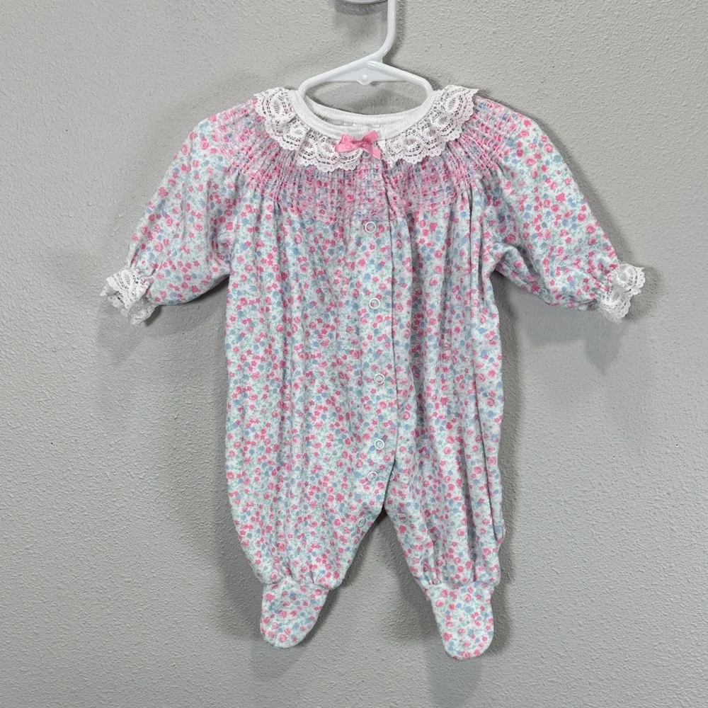 Vintage Carter's‎ Pink and White Floral Footie